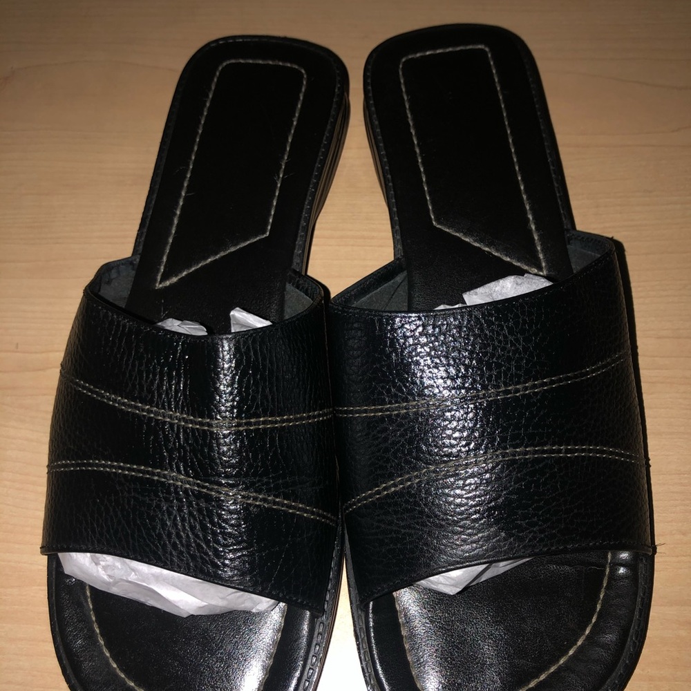 Black LeatherSandal Size 11